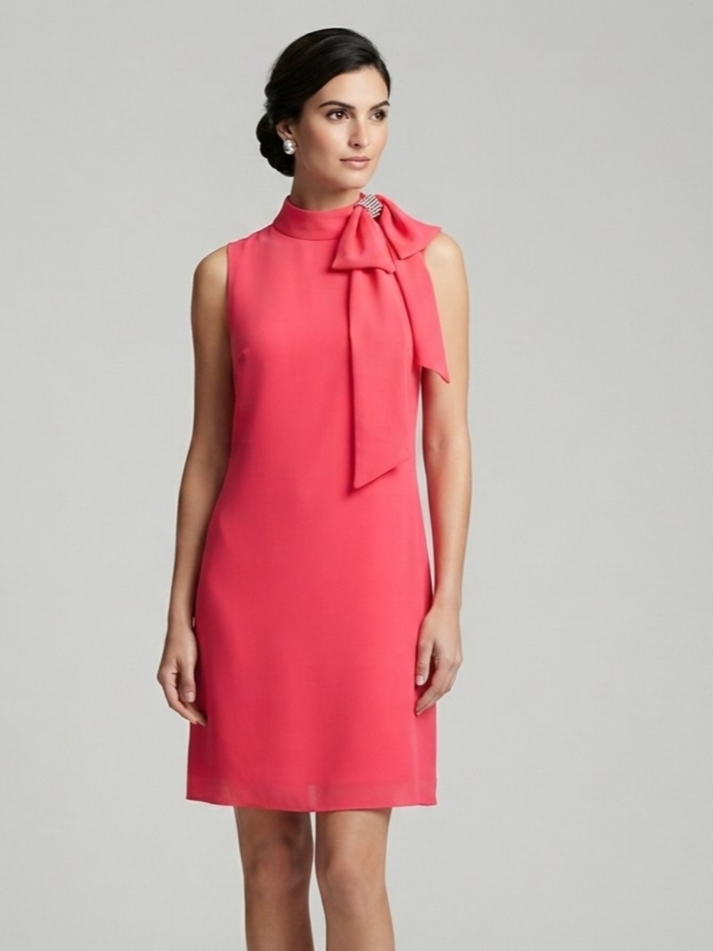 Laura Sleeveless Bow-Neck Shift Dress in Coral Pink Size 4P
